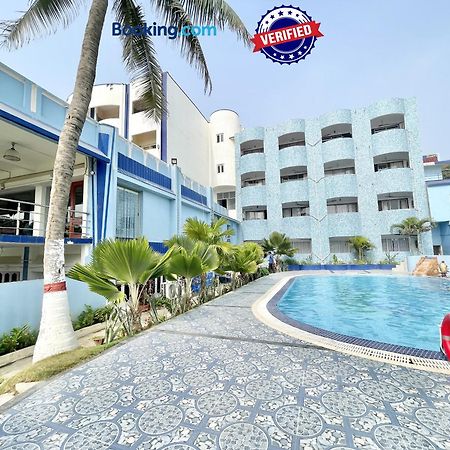 Hotel V-I Near Sea , Puri Private-Park -Gym-Spa Fully-Airconditioned-Hotel Lift-And-Parking-Facilities Breakfast-Included Dış mekan fotoğraf