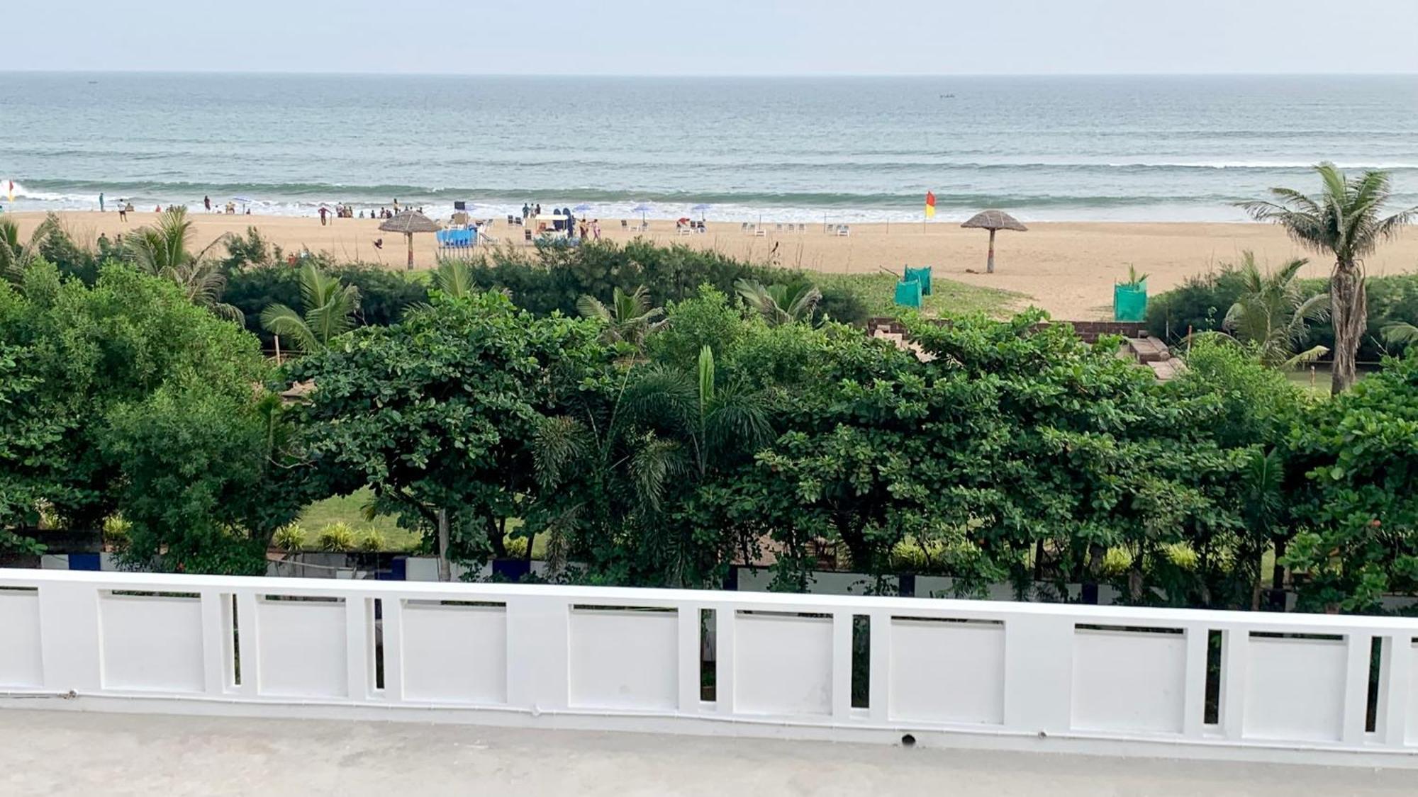 Hotel V-I Near Sea , Puri Private-Park -Gym-Spa Fully-Airconditioned-Hotel Lift-And-Parking-Facilities Breakfast-Included Dış mekan fotoğraf