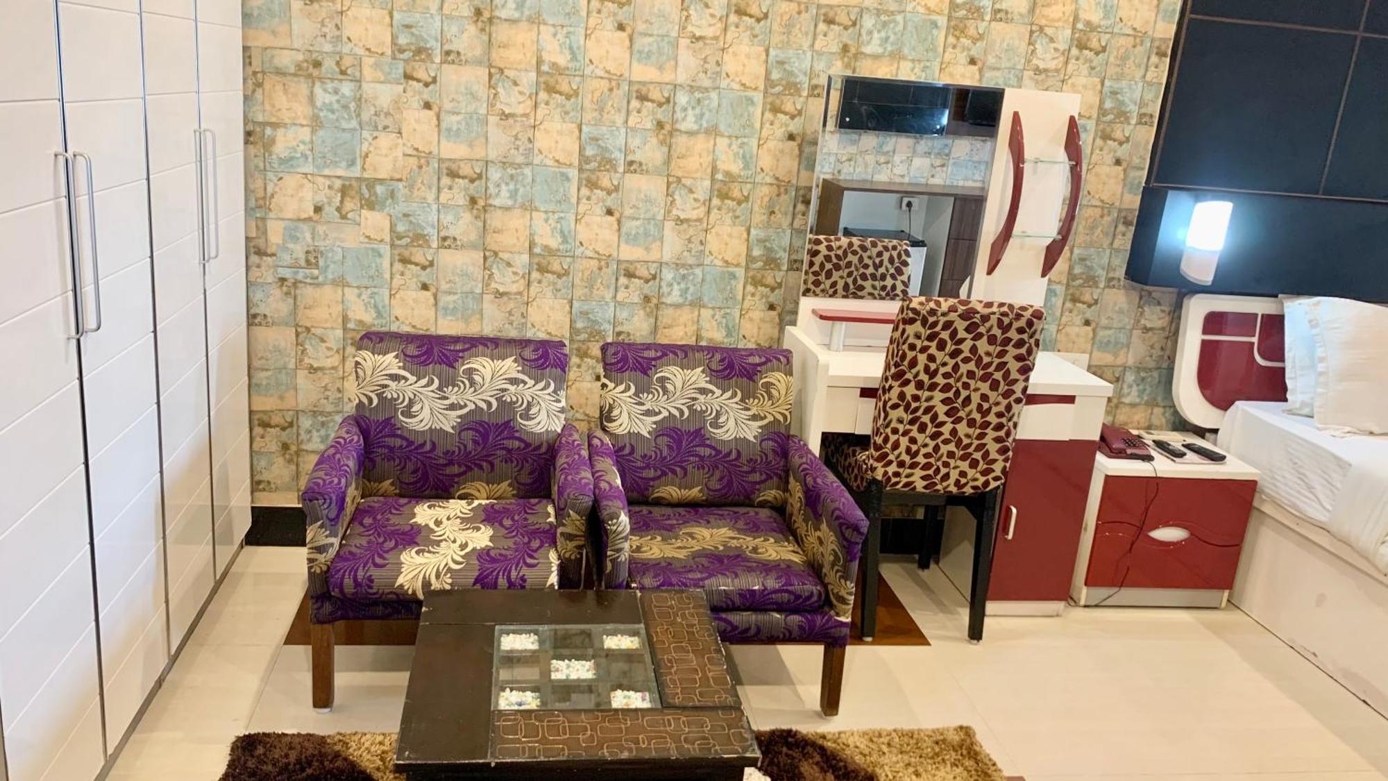 Hotel V-I Near Sea , Puri Private-Park -Gym-Spa Fully-Airconditioned-Hotel Lift-And-Parking-Facilities Breakfast-Included Dış mekan fotoğraf